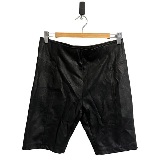 Free People Women Bike Shorts Heatwave Faux Suede Black Pull on Women's sz. M - Picture 3 of 7